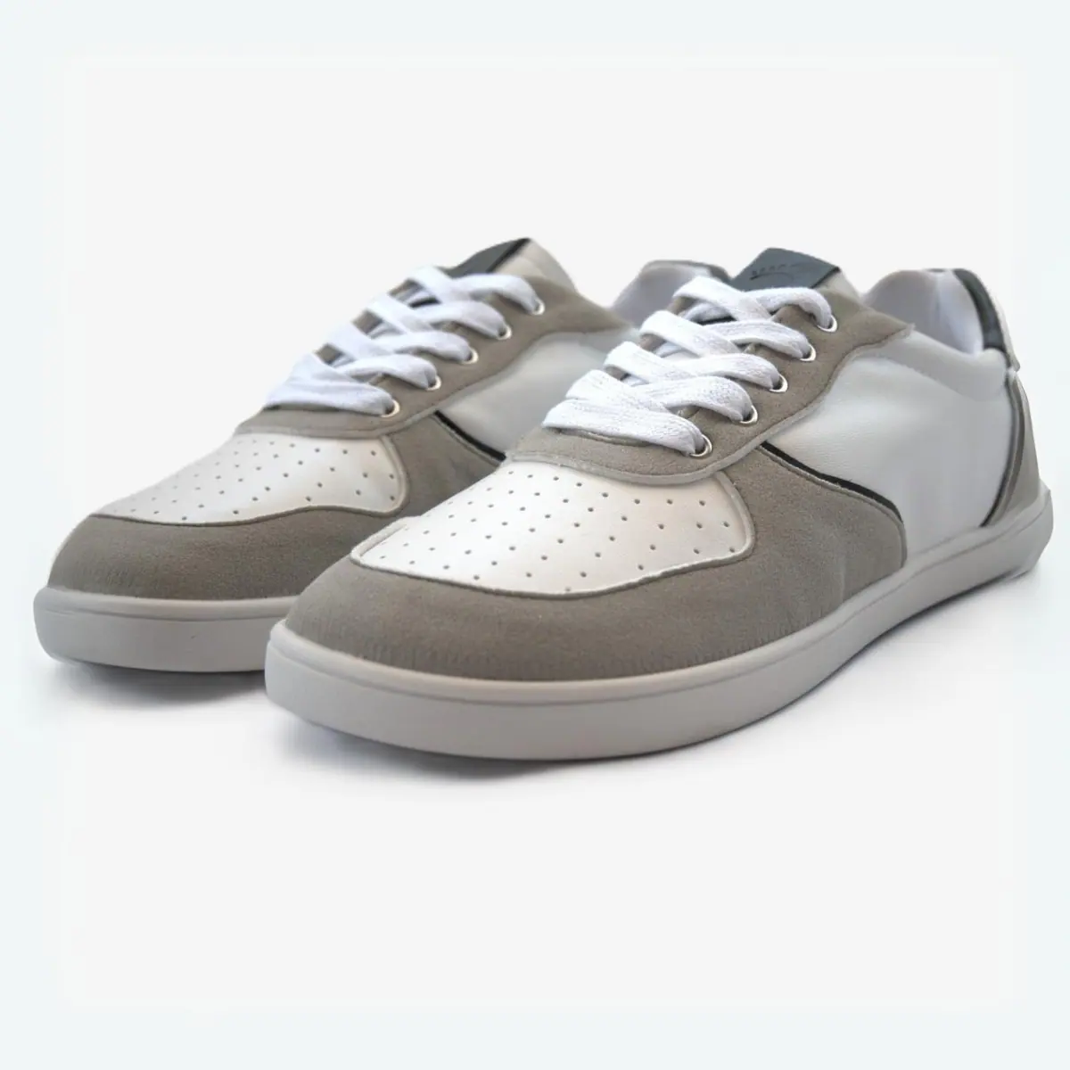Кроссовки Roots Urban — серые — фото 1 из 8