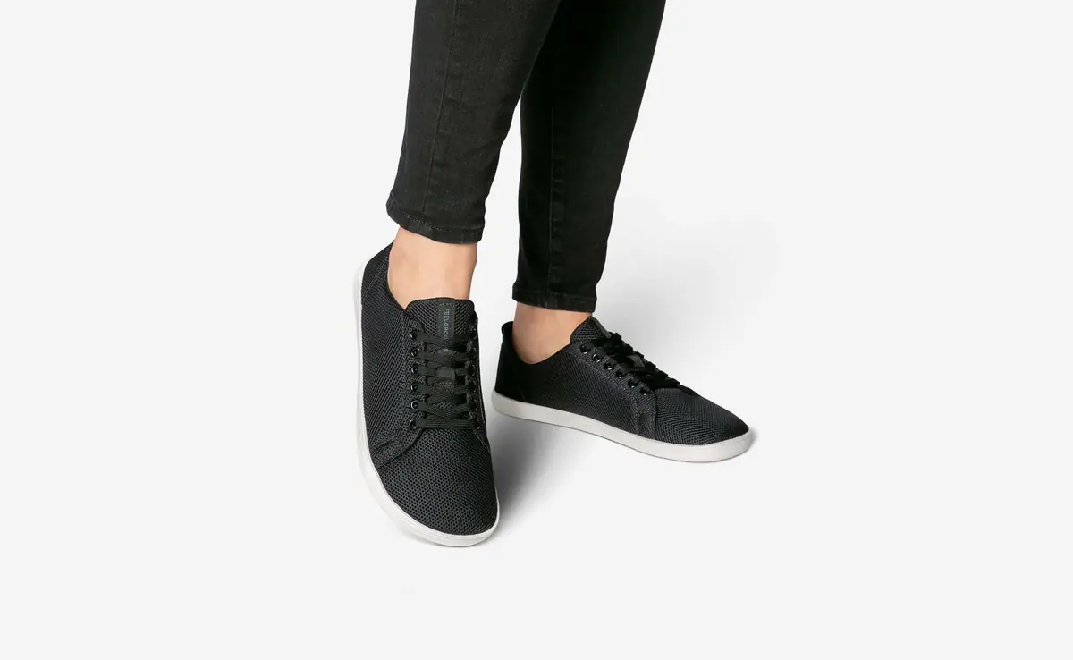 Босоногие кроссовки Feelgrounds Original Mesh — чёрный и белый, фото 6